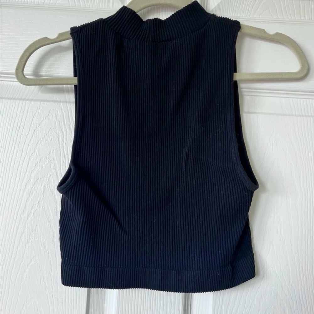Group Babaton sinchseamless mockneck ribbed crop tank XS